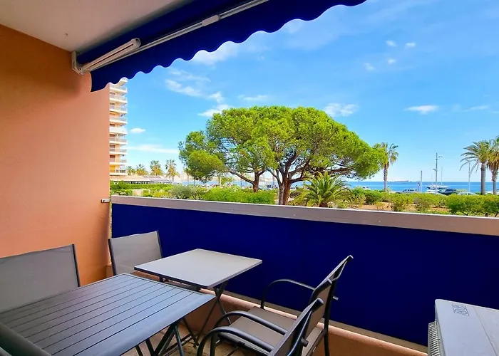 Apartment 4 Guests With Access To The Beachfrejus